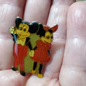 Vintage Disney Trading Pins Mickey and Minnie Mouse Strolling thur Disneyland